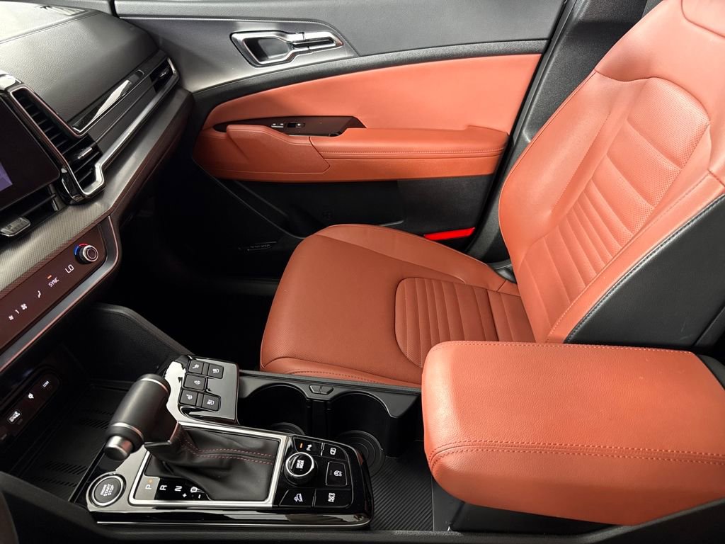 Used 2025 Kia Sportage SX image 21