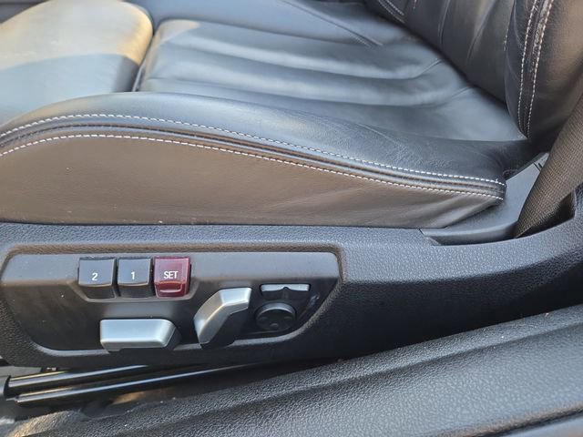 Used 2018 BMW M4 Convertible image 26