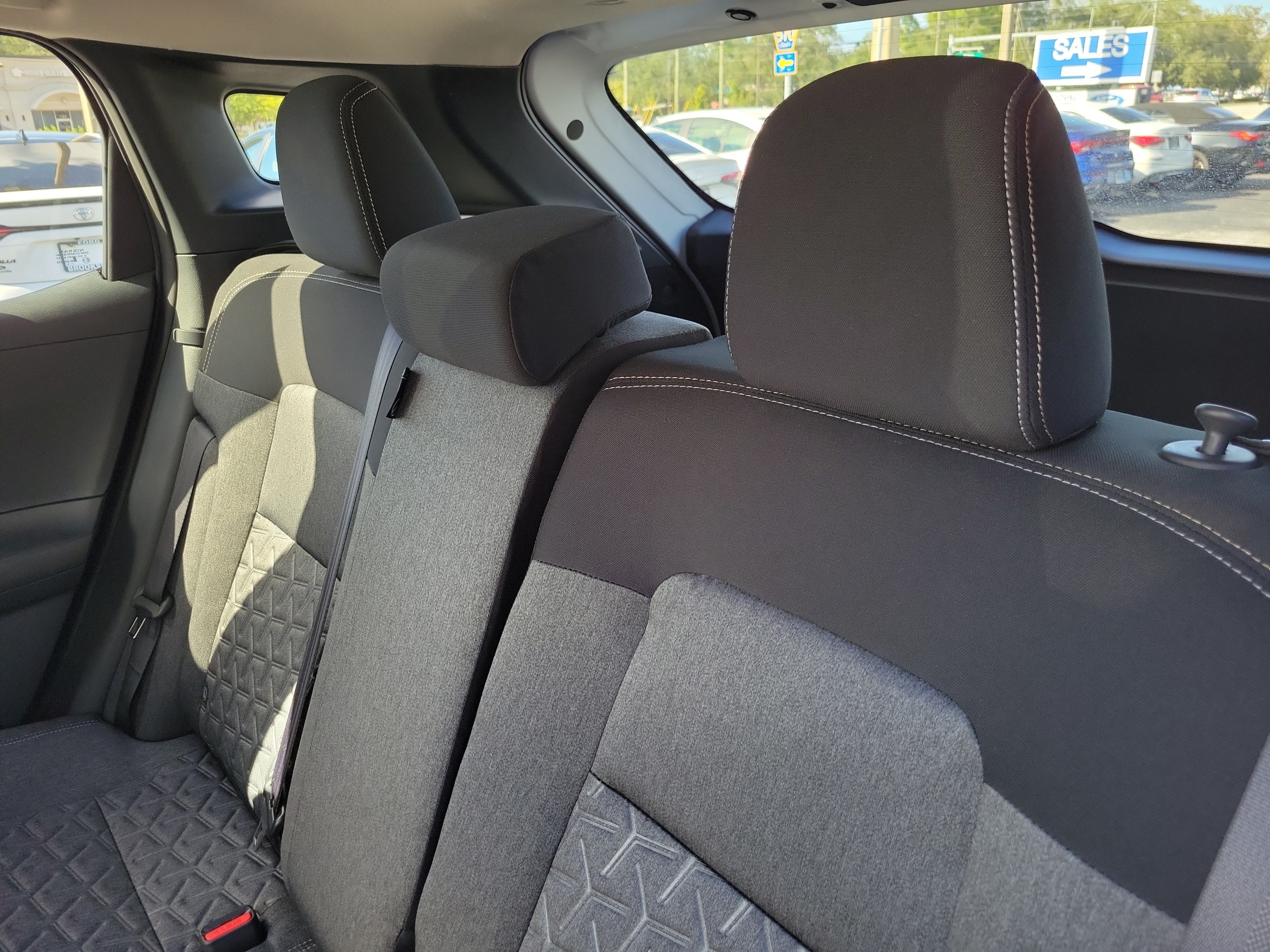 Used 2026 Nissan Kicks SV FWD image 17