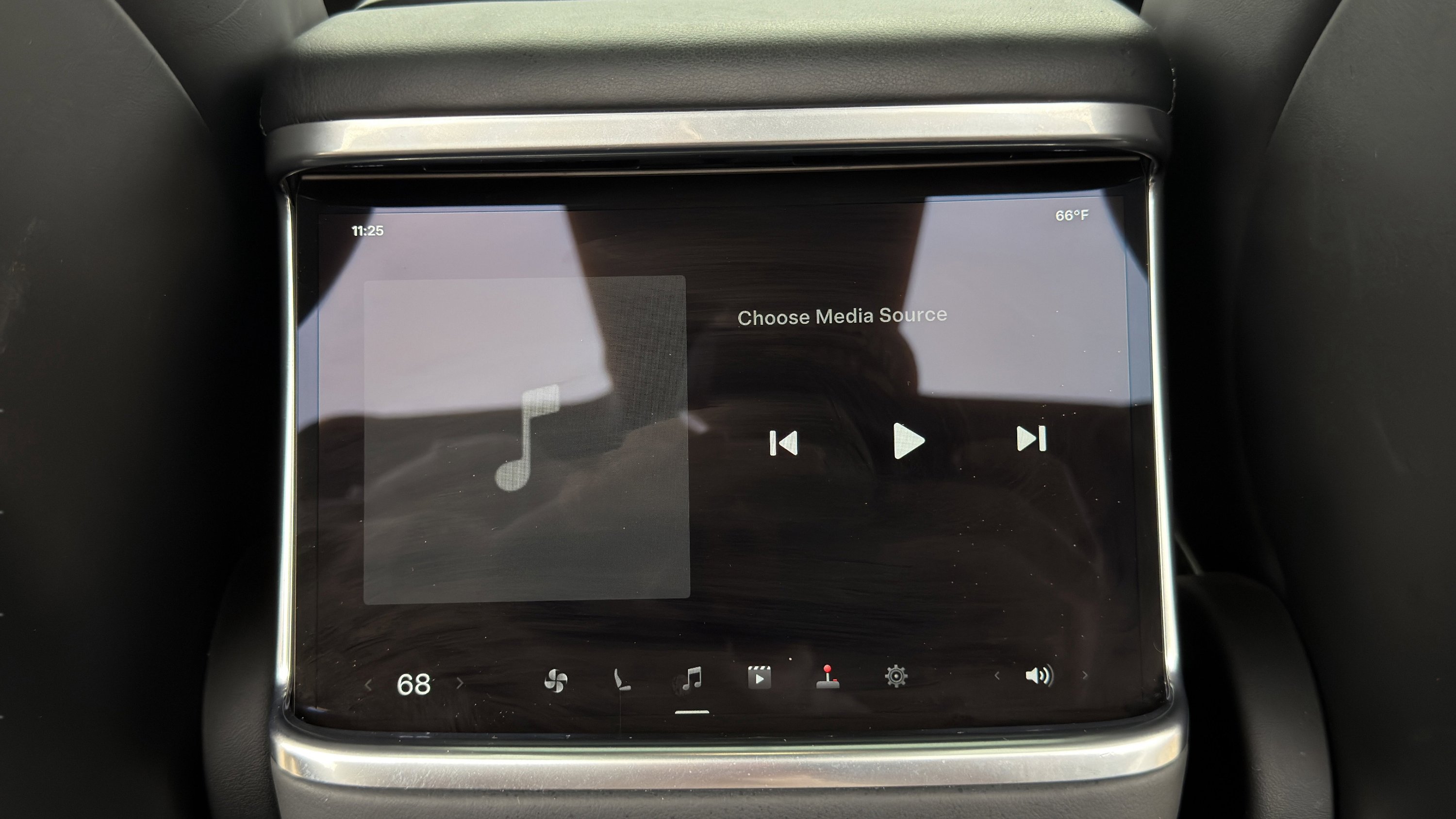 Used 2023 Tesla Model X image 39