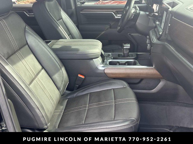 Used 2025 Chevrolet Silverado 1500 High Country AWD/4WD image 13