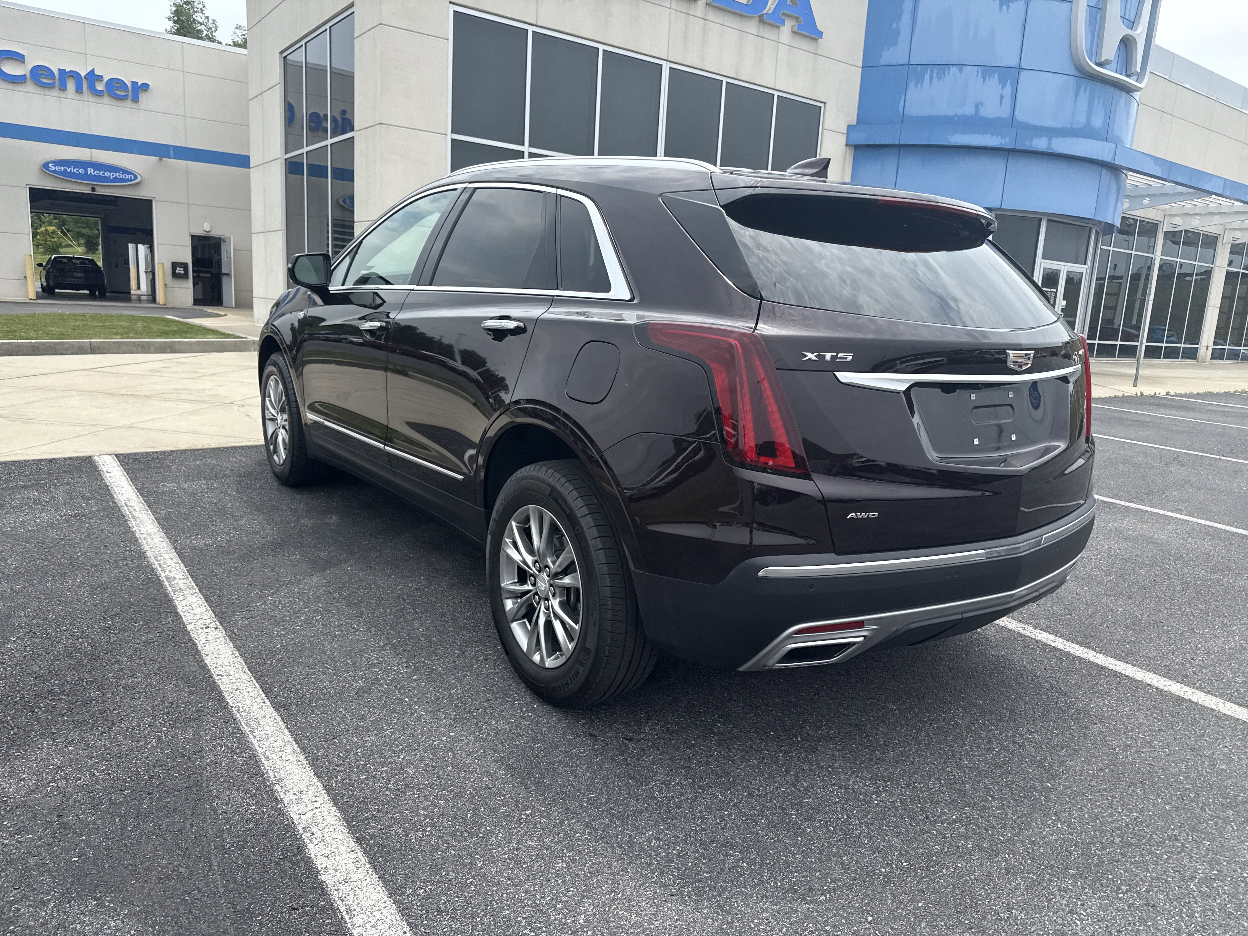 Used 2021 Cadillac XT5 Premium Luxury AWD/4WD image 5