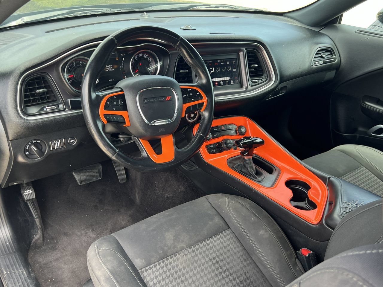 Used 2018 Dodge Challenger SXT RWD image 5