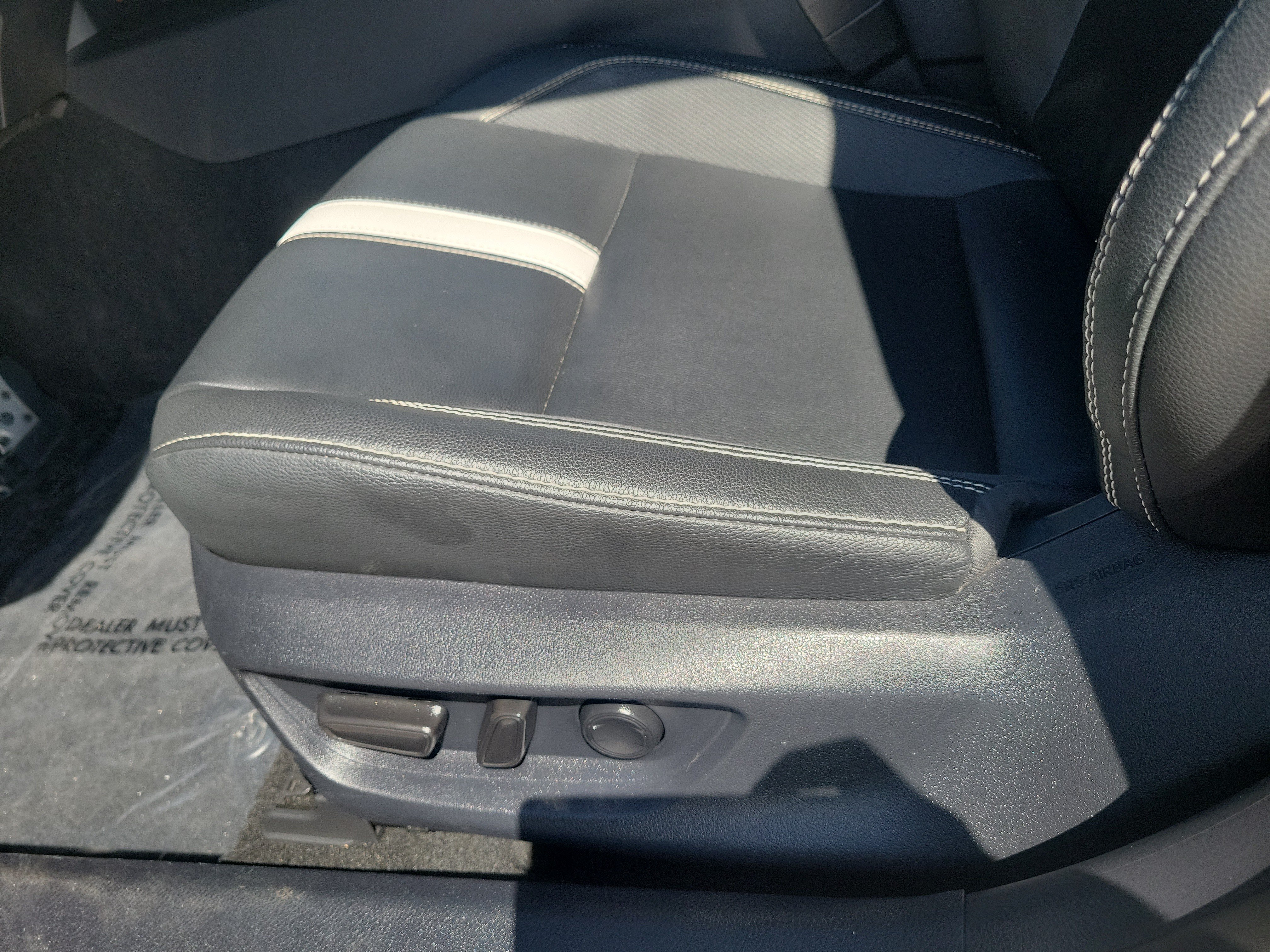 Used 2025 Toyota Camry SE FWD image 13