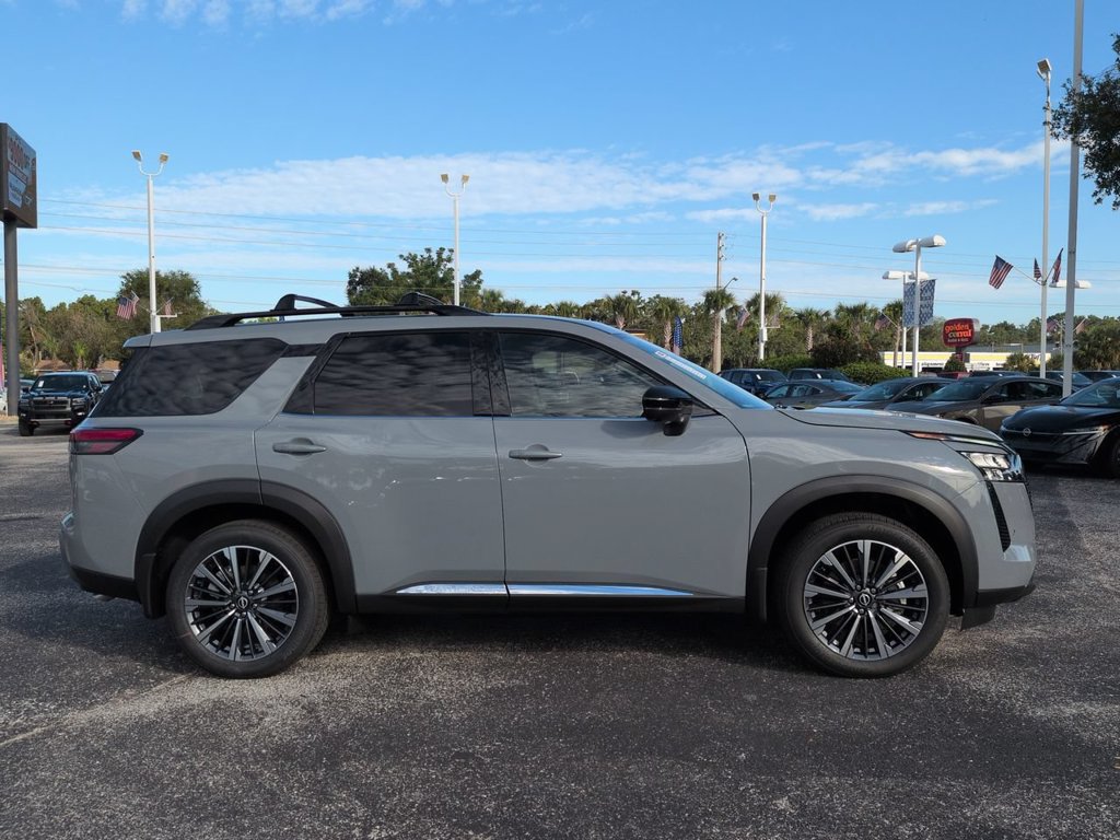 New 2026 Nissan Pathfinder Platinum FWD image 3