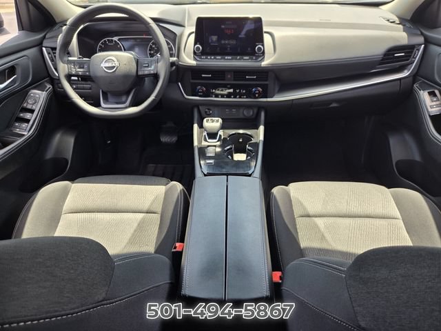 Used 2026 Nissan Rogue SV FWD image 13