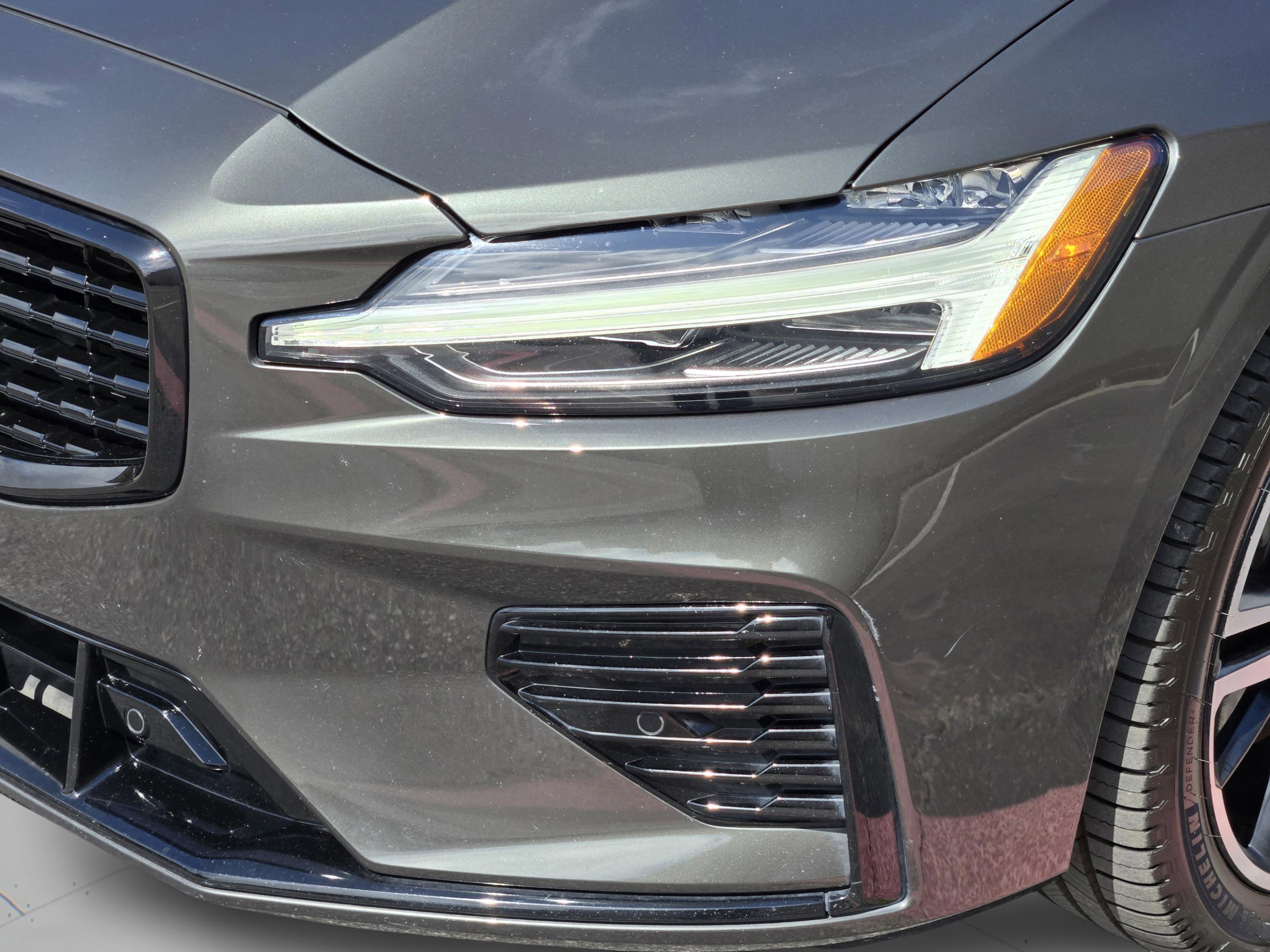 Used 2022 Volvo S60 T8 R-Design Expression w/ Premium Package image 34