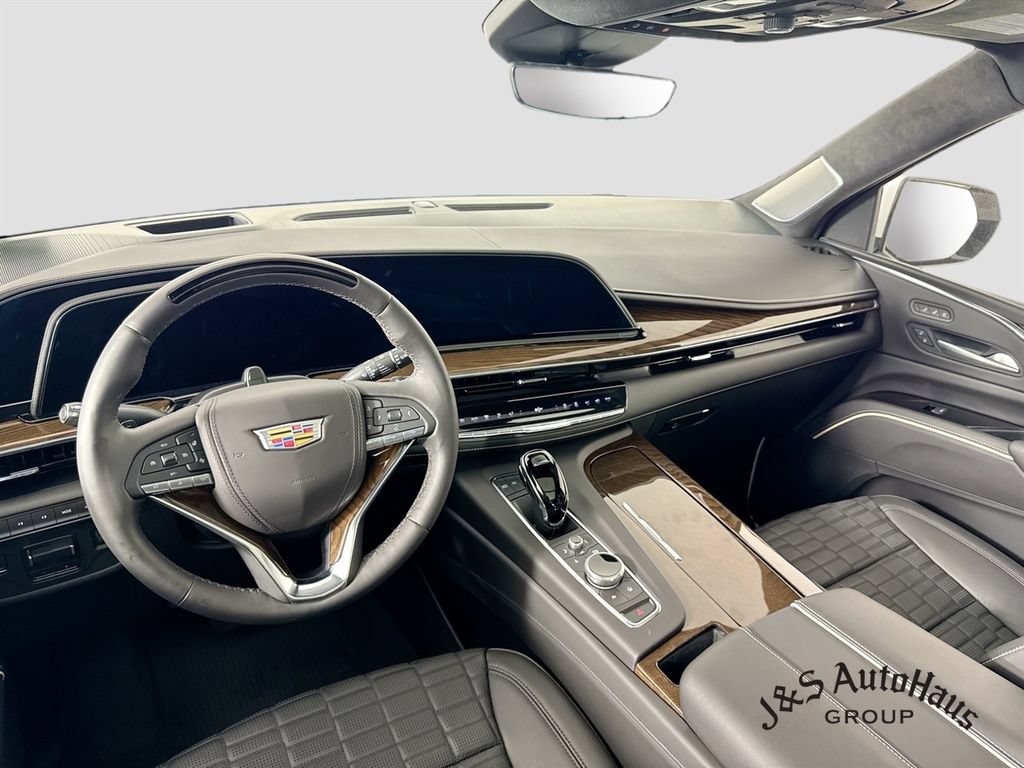 Used 2024 Cadillac Escalade Sport Platinum w/ LPO, ONYX Package AWD/4WD image 30