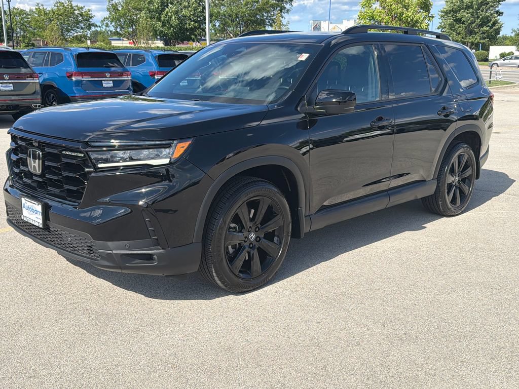 Used 2025 Honda Pilot Black Edition image 3