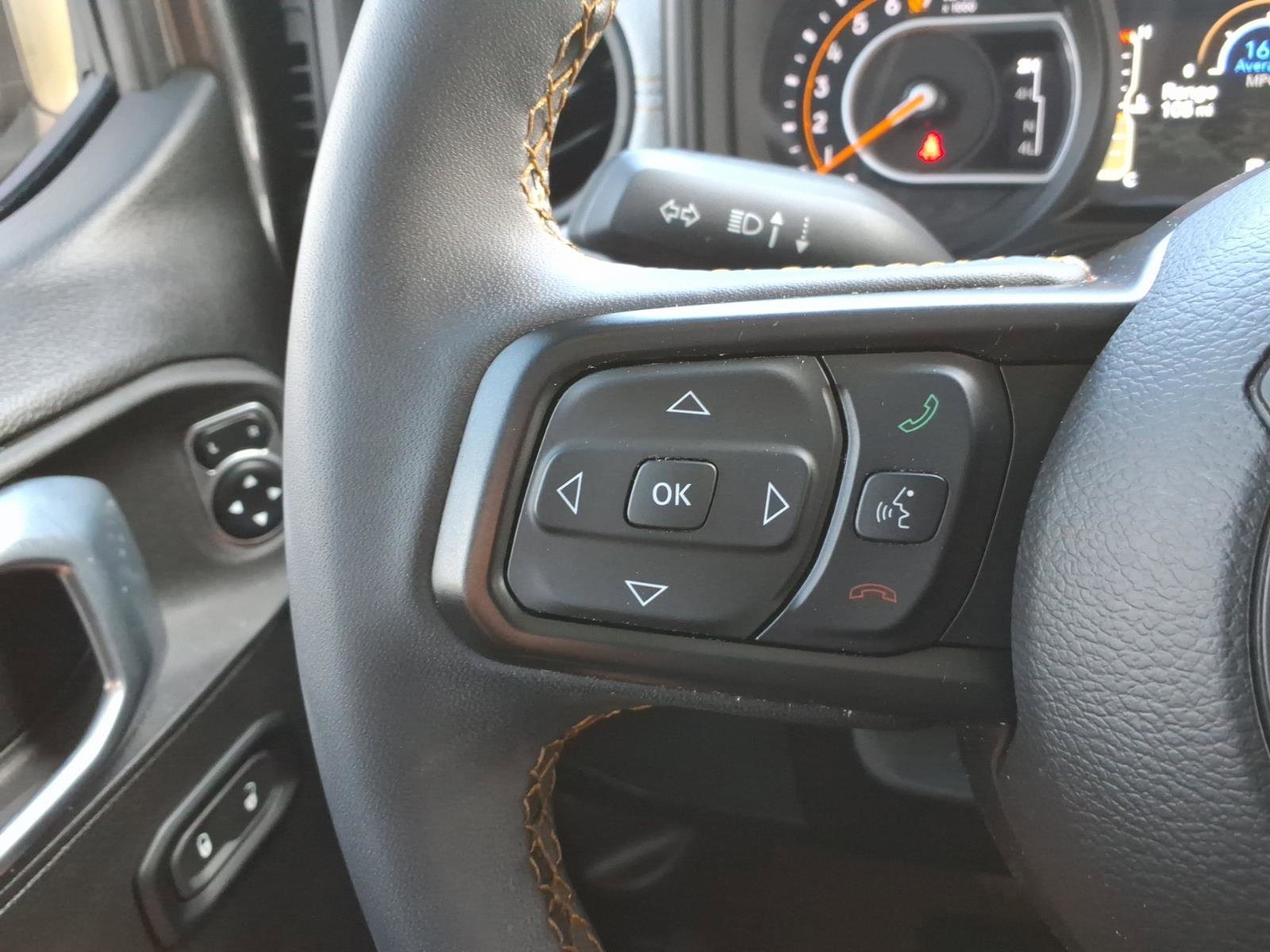 Used 2024 Jeep Gladiator Sport AWD/4WD image 16