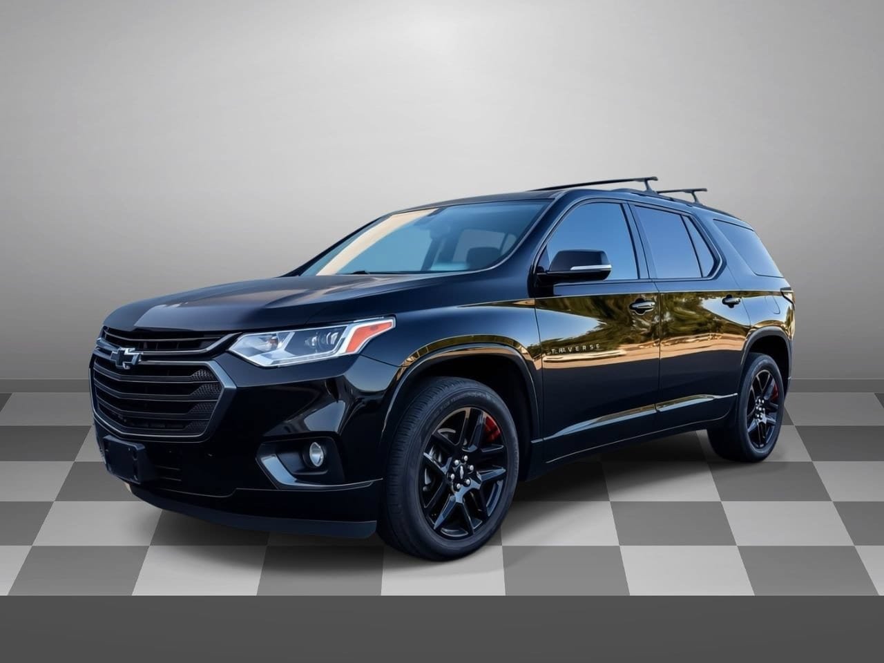 Used 2019 Chevrolet Traverse Premier w/ Redline Edition FWD image 3