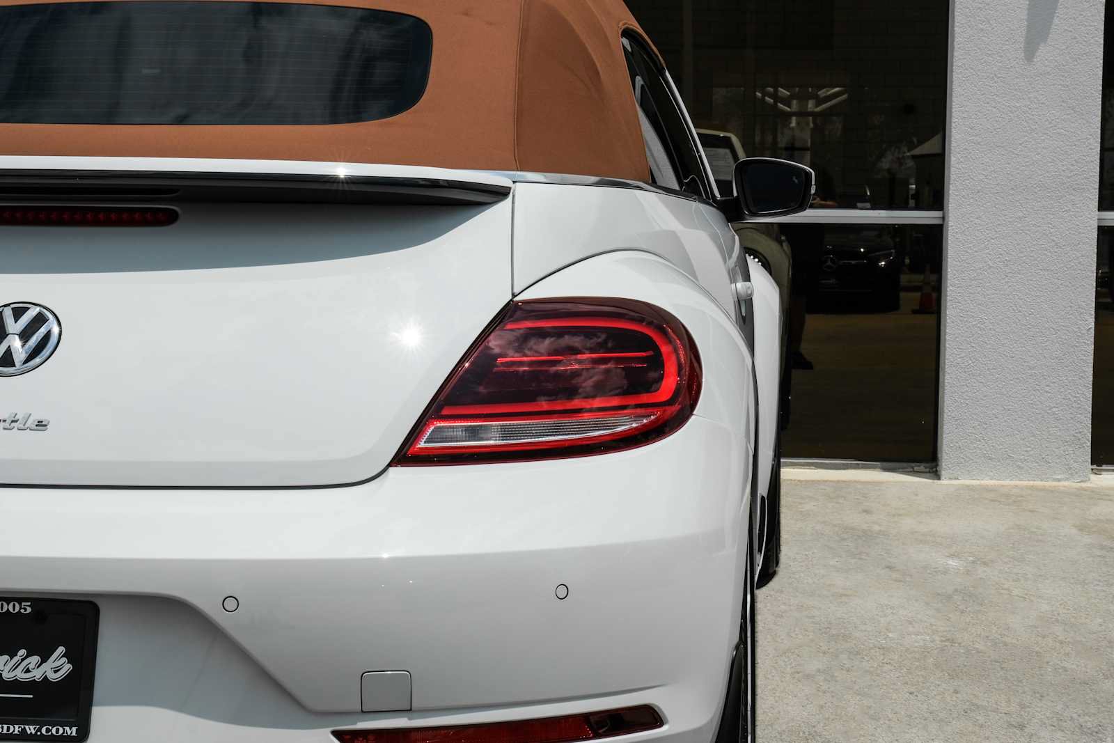 Used 2019 Volkswagen Beetle 2.0T Final Edition SEL FWD image 40