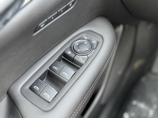New 2025 Cadillac XT6 Luxury image 35