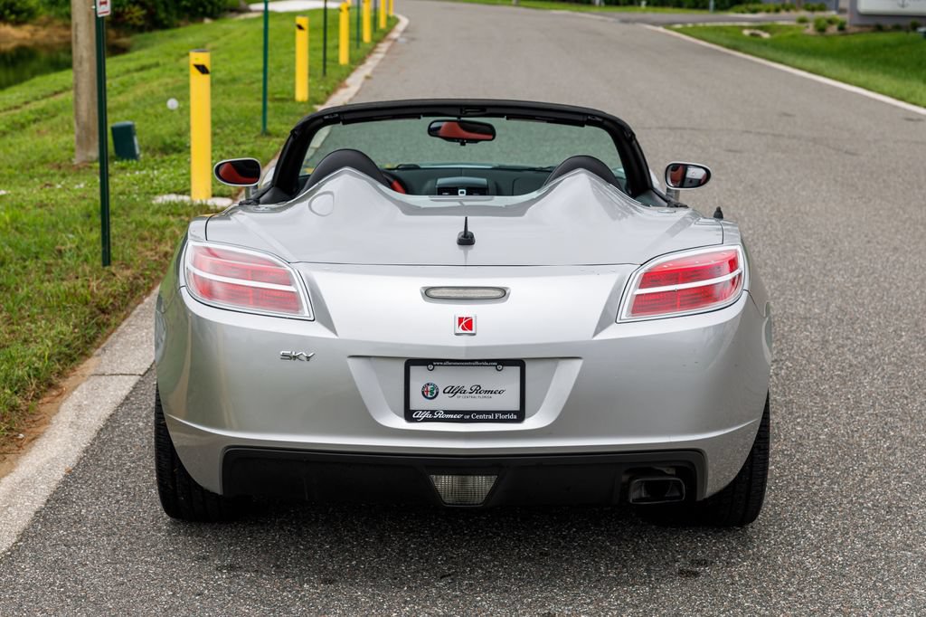 Used 2008 Saturn Sky RWD image 4