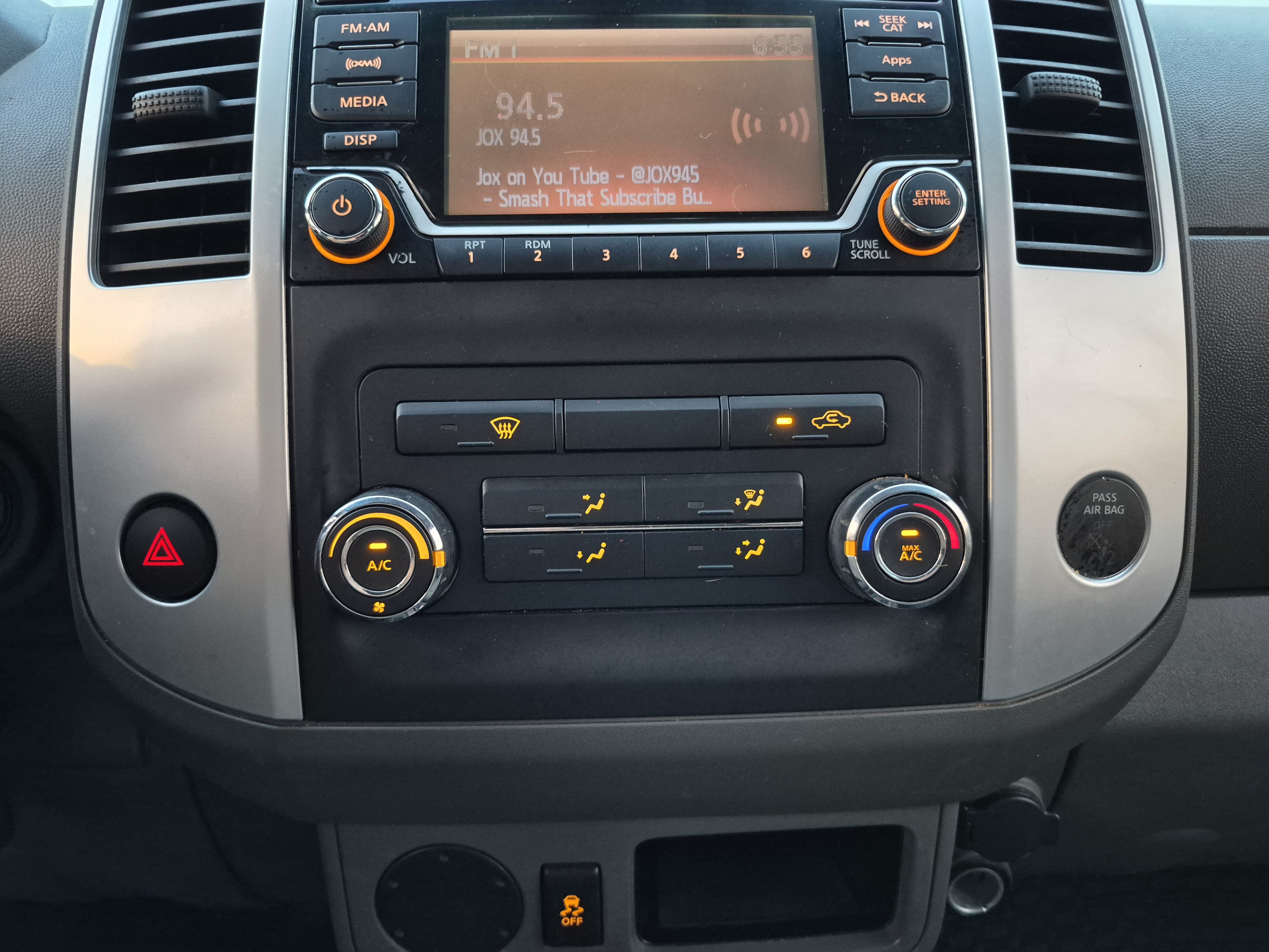 Used 2016 Nissan Frontier SV RWD image 30