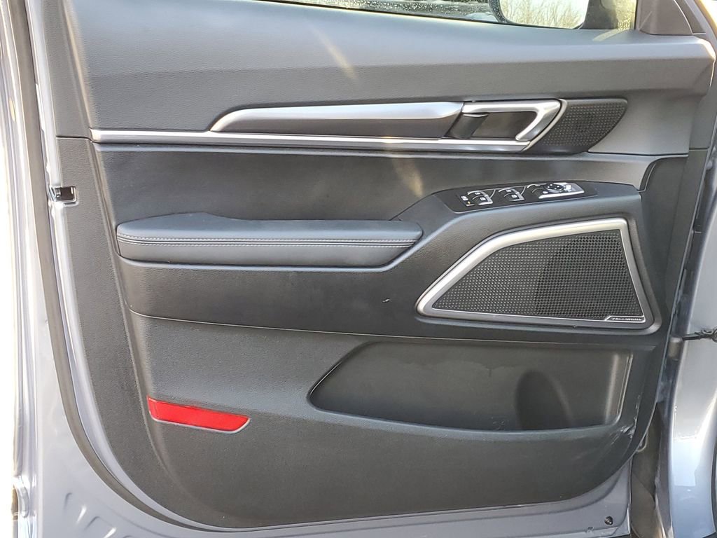 Used 2024 Kia Telluride S w/ S Sunroof Package image 8