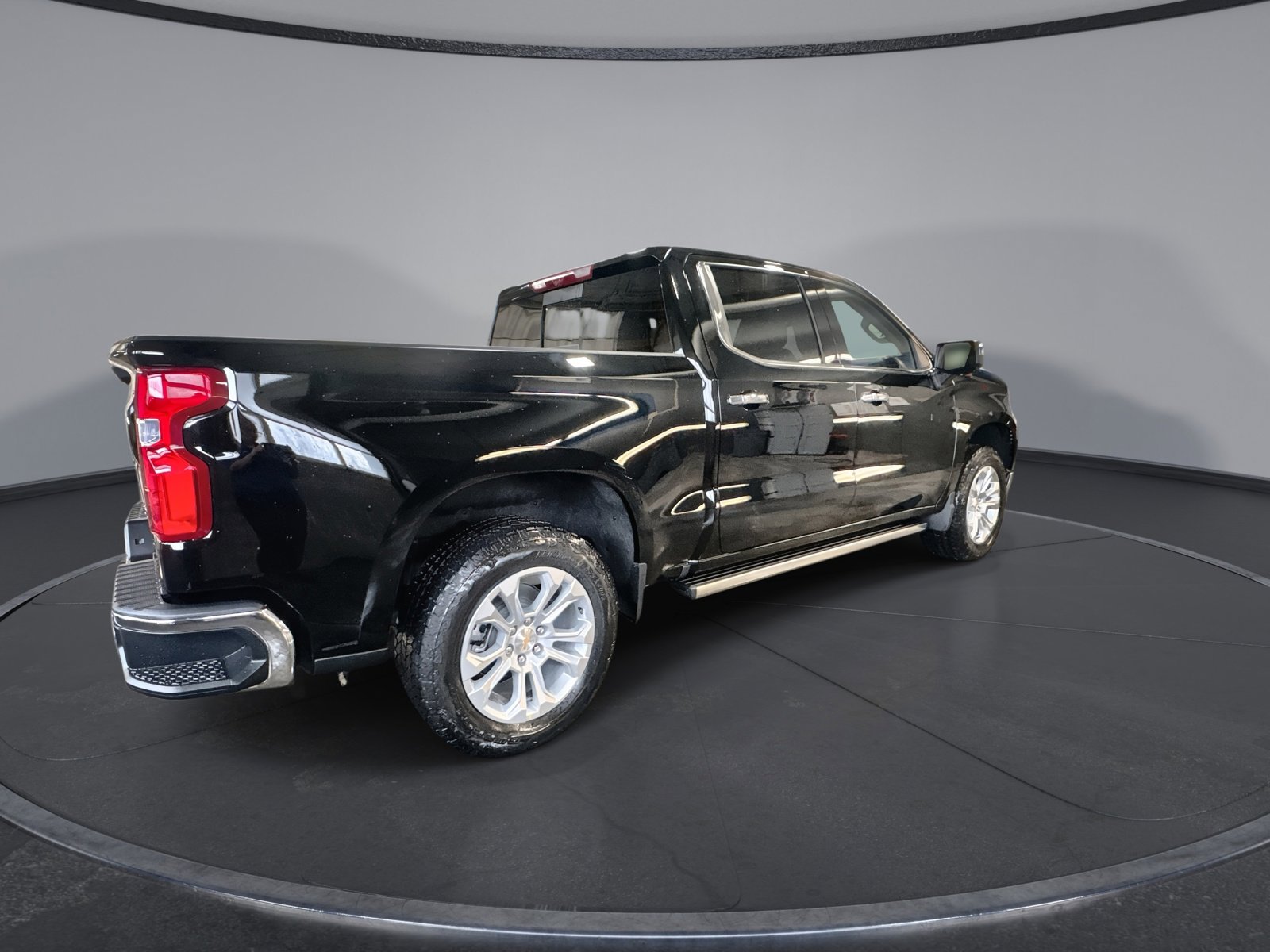 New 2026 Chevrolet Silverado 1500 LTZ w/ Technology Package AWD/4WD image 8