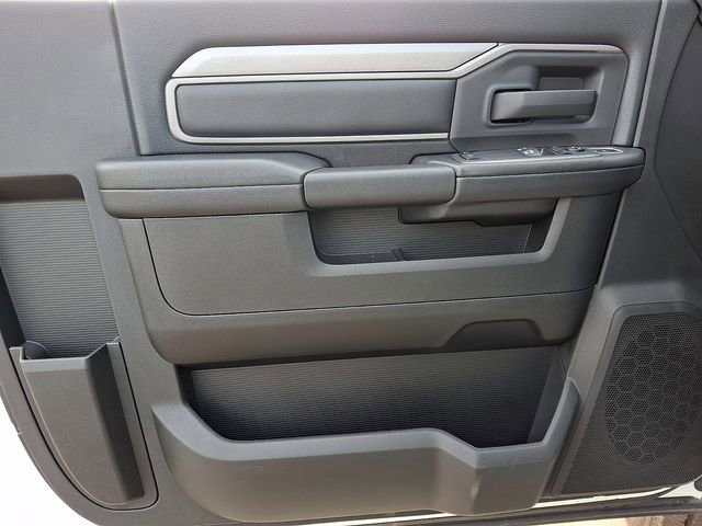 Used 2024 RAM 2500 Tradesman w/ Chrome Appearance Group image 12