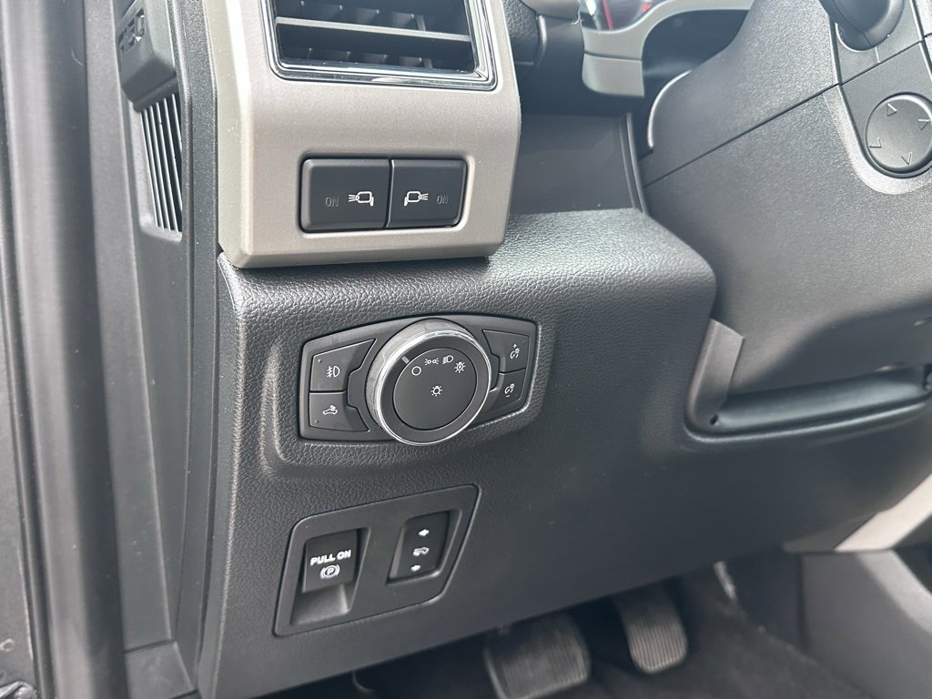 Used 2020 Ford F150 Lariat w/ Equipment Group 502A Luxury image 11