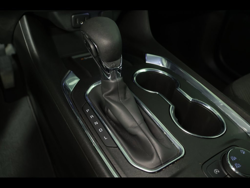 Used 2022 Chevrolet Traverse LT image 28