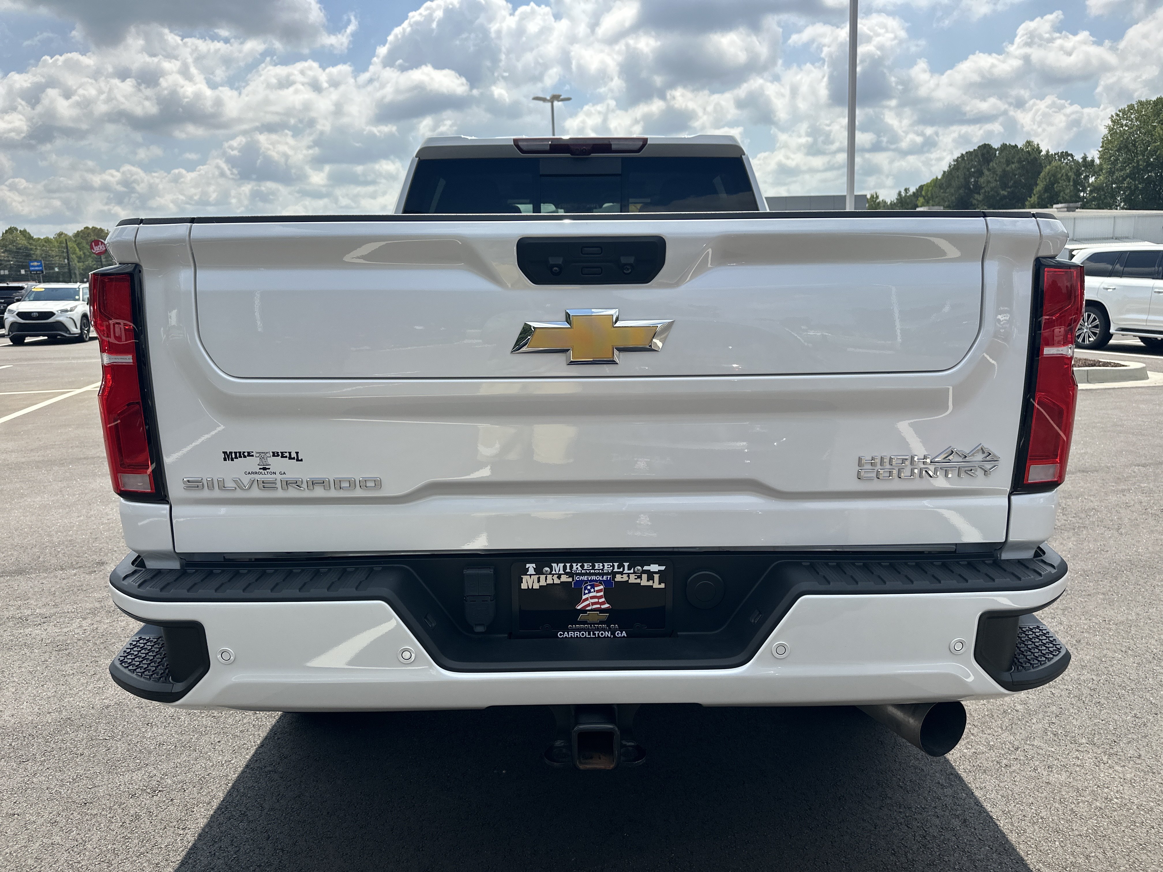 Used 2024 Chevrolet Silverado 3500 High Country w/ High Country Premium Package AWD/4WD image 7