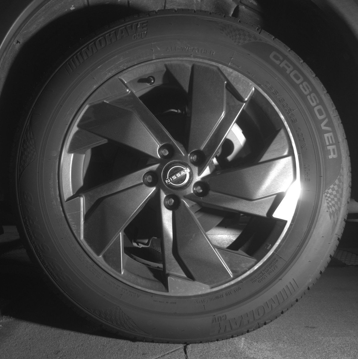 Used 2025 Nissan Rogue SV image 14
