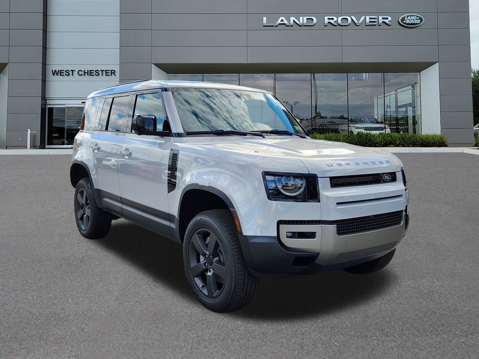 New 2026 Land Rover Defender 110 S image 2
