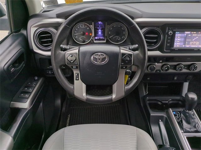 Used 2016 Toyota Tacoma SR5 w/ SR5 Appearance Package (SN) image 16
