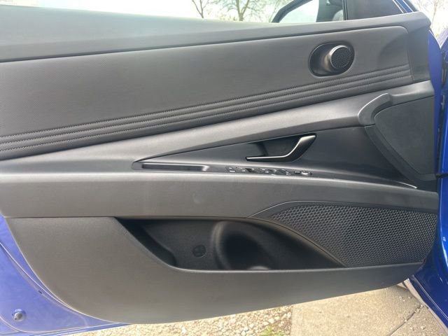 Used 2025 Hyundai Elantra Sport image 11