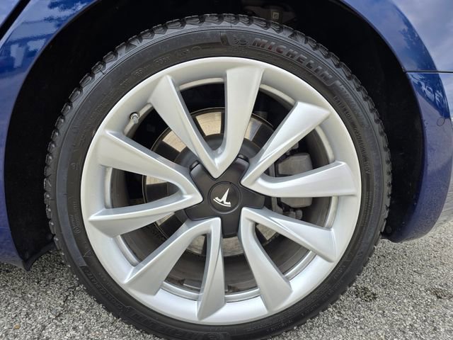 Used 2019 Tesla Model 3 Long Range RWD image 24