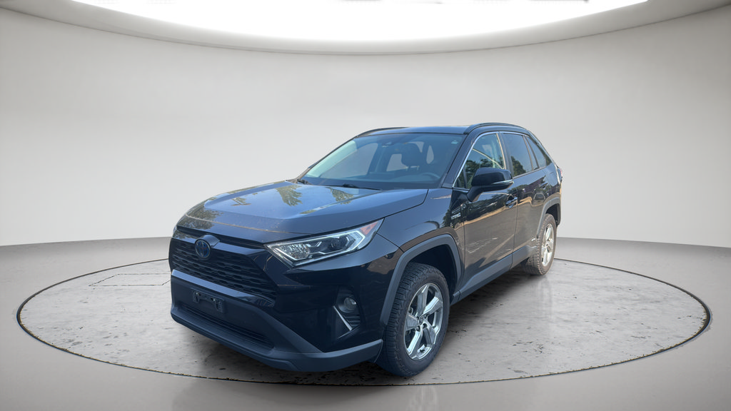 Used 2021 Toyota RAV4 XLE Premium AWD/4WD image 13
