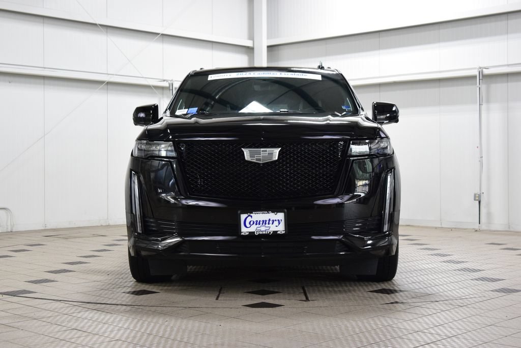 Used 2024 Cadillac Escalade Sport Platinum w/ Heavy-Duty Trailer Package AWD/4WD image 2