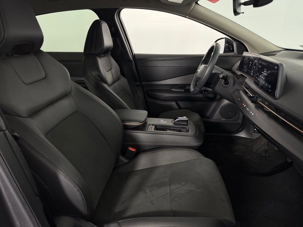 Used 2025 Nissan Ariya FWD image 31
