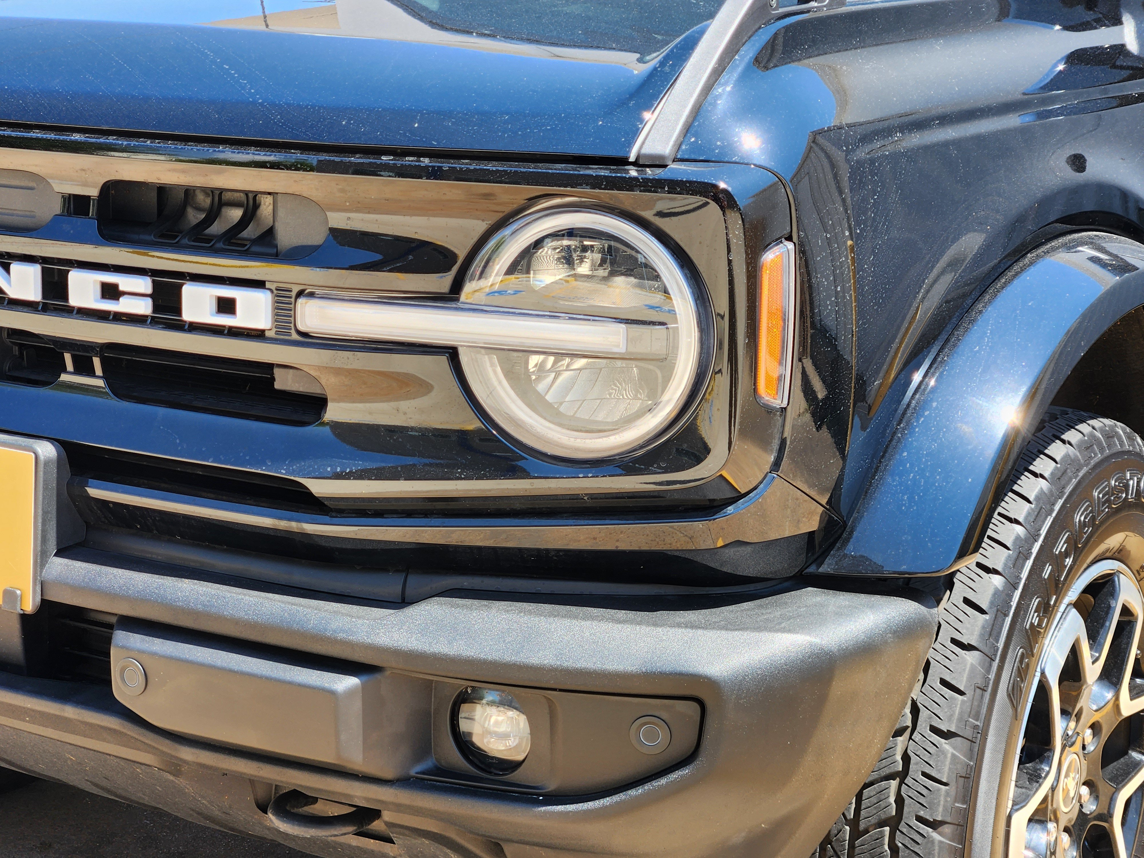 Used 2025 Ford Bronco Outer Banks AWD/4WD image 6