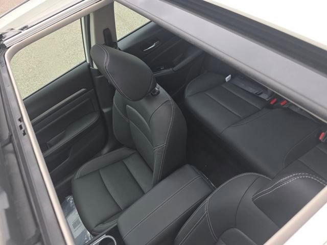 New 2025 Nissan Altima 2.5 SL image 17