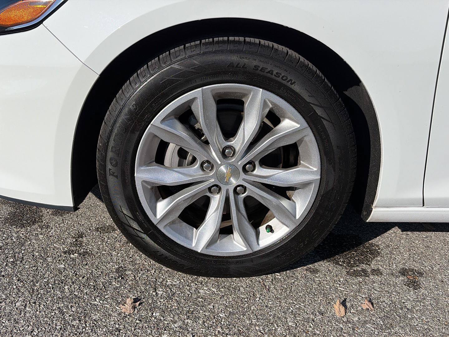 Used 2024 Chevrolet Malibu LT FWD image 9