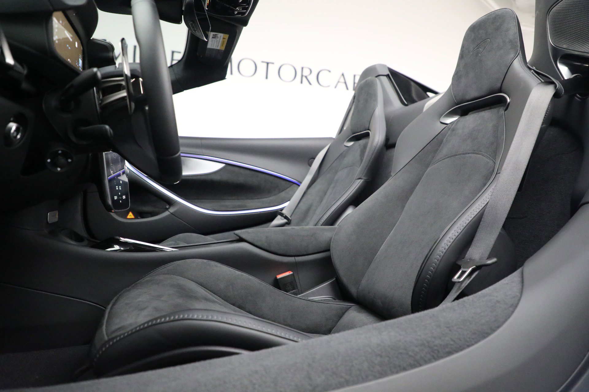 New 2025 McLaren Artura Spider image 34