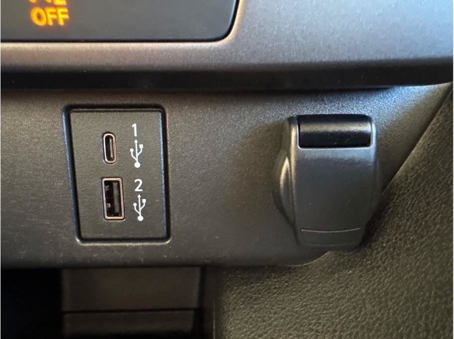 Used 2025 Nissan Leaf S FWD image 23