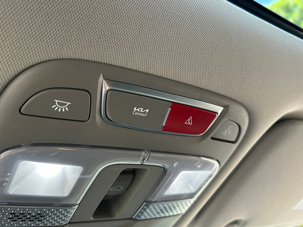 Used 2023 Kia Telluride EX w/ EX Captain's Chair Package FWD image 32
