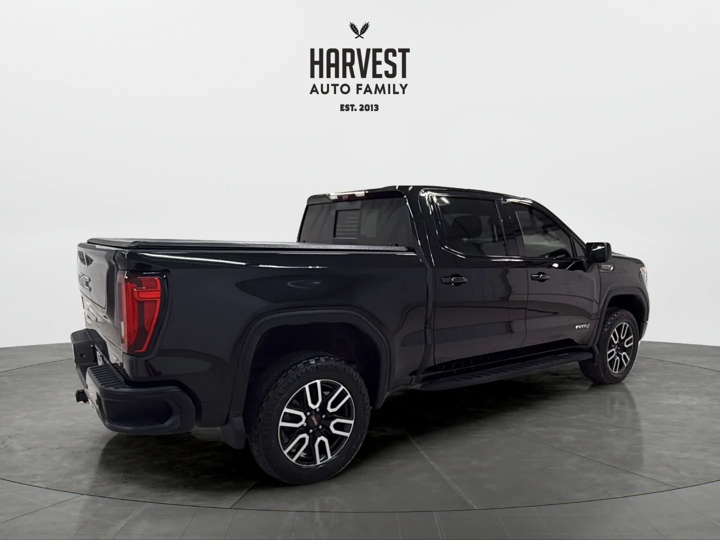Used 2022 GMC Sierra 1500 AT4 w/ AT4 Premium Package AWD/4WD image 7