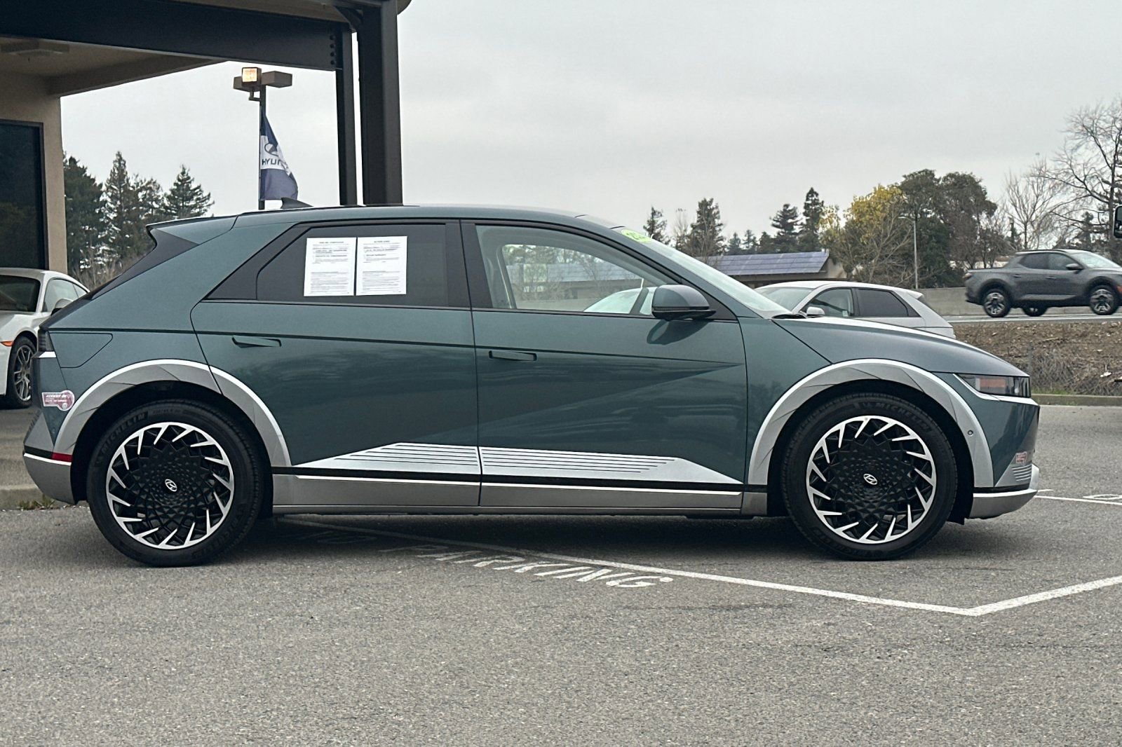 Used 2024 Hyundai Ioniq 5 Limited image 3