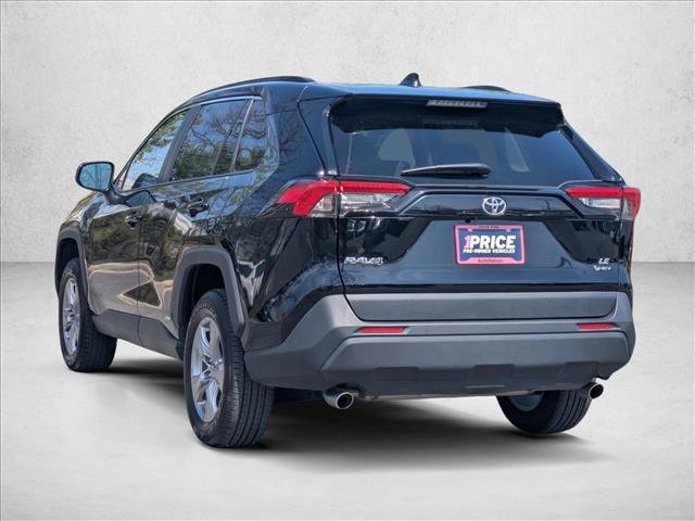 Used 2025 Toyota RAV4 LE AWD/4WD image 8