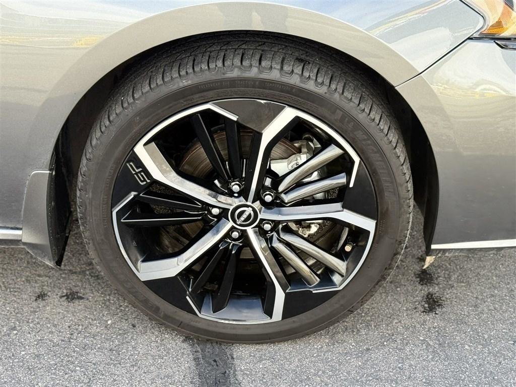 Used 2023 Nissan Altima 2.5 SR AWD/4WD image 9