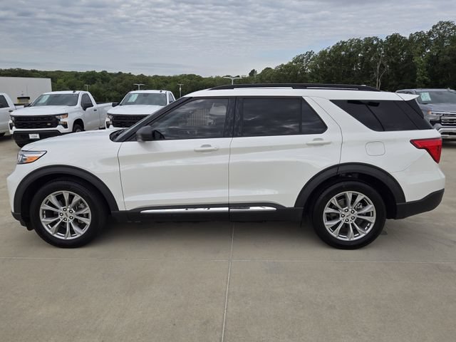Used 2024 Ford Explorer XLT w/ Equipment Group 202A RWD image 5