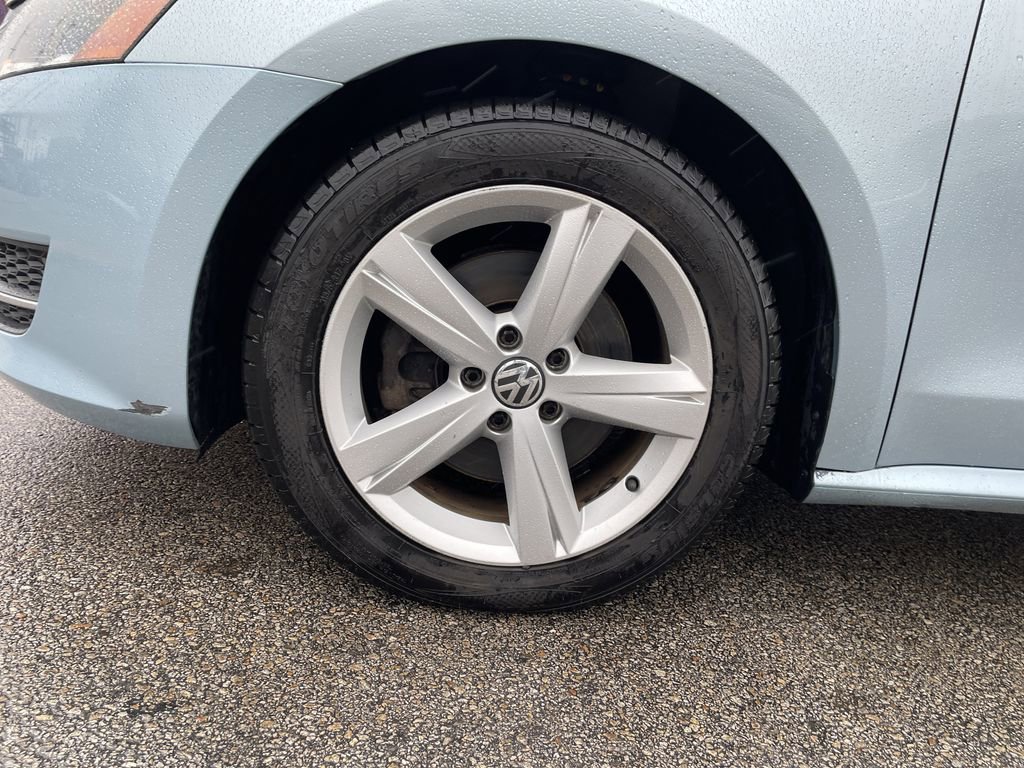 Used 2012 Volkswagen Passat 2.5 SE image 9