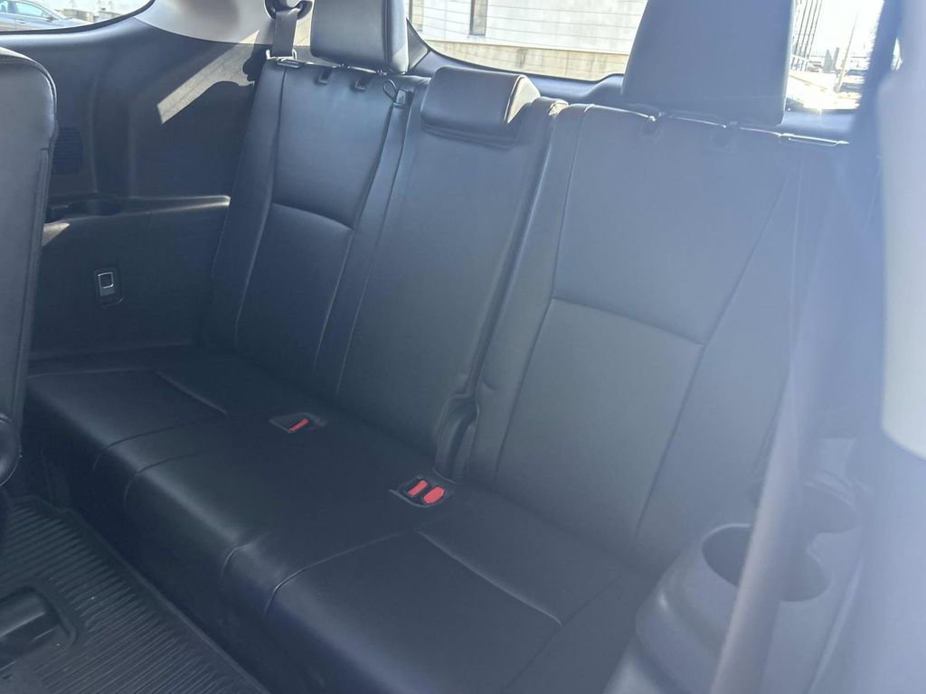 Used 2022 Toyota Highlander Limited image 15
