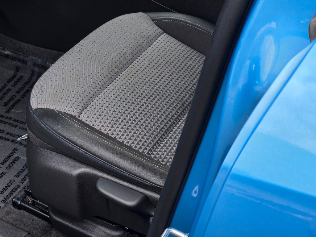 Certified 2025 Chevrolet Trax LT FWD image 22