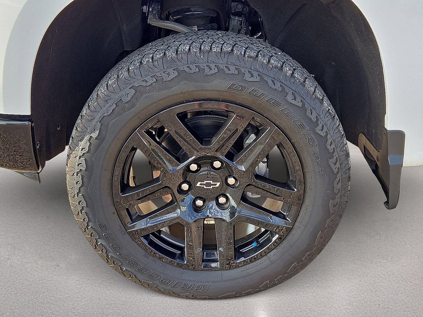 Used 2025 Chevrolet Silverado 1500 LT Trail Boss w/ LPO, Dark Essentials Package AWD/4WD image 11