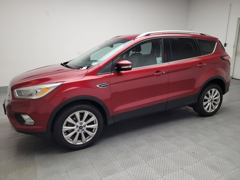 Used 2017 Ford Escape Titanium image 2