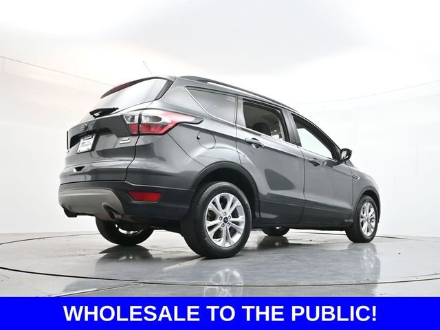 Used 2017 Ford Escape SE w/ Equipment Group 201A FWD image 32